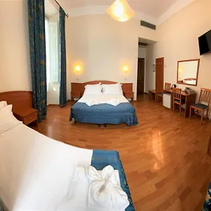 Madrid 2*, Florence Italie
