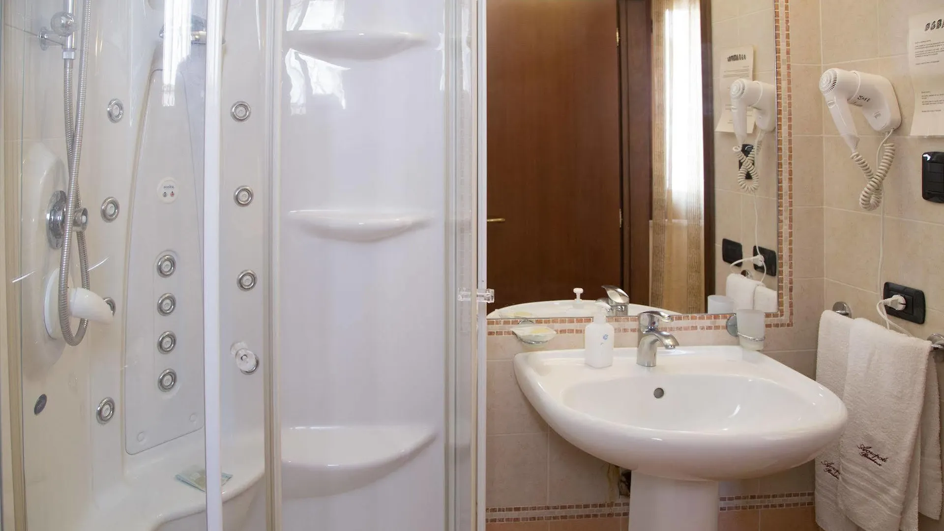 Residence Acropoli Syracuse 3*,  Italy